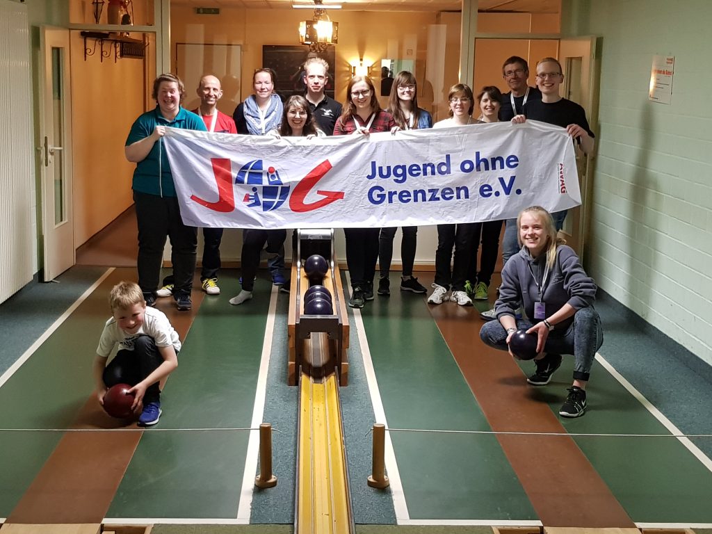 Jugendleiterkonferenz 2018 - Göttingen - Office 365 - Kegeln Gruppenfoto
